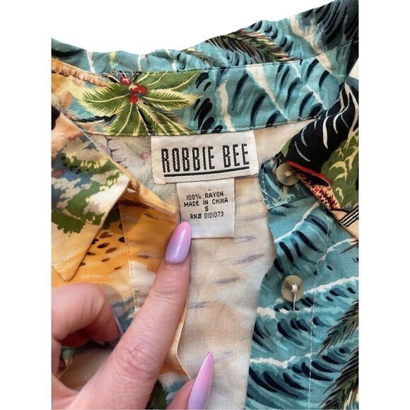 Vintage 90s women’s tropical Hawaiian styled sleeveless button down top - Picture 3 of 5